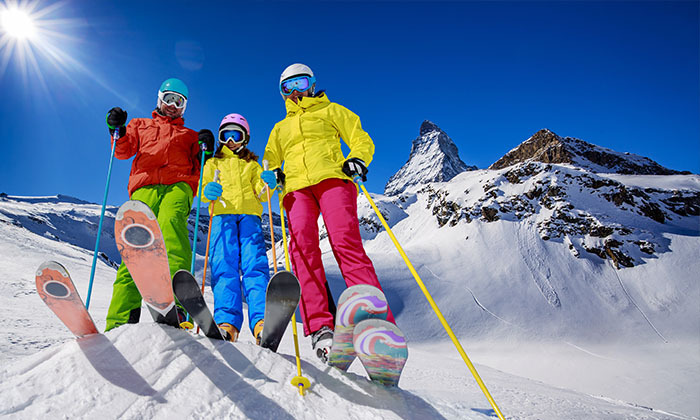 קופון מקדימים להזמין: חופשת סקי בבנסקו חבילת נופש הכוללת טיסות, העברות, סקי פס, ציוד ו-7 לילות במלון מומלץ ע"ב לינה וארוחת בוקר,