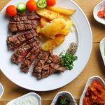 קופון לגיגת בשרים בשוק הכרמל! ״גגה בשוק״ בניצוחו של השף המוביל גילי פפרמן ארוחה זוגית ומפנקת במיוחד הכוללת פתיחים, עיקריות ויין, ב-139 ₪ בלבד