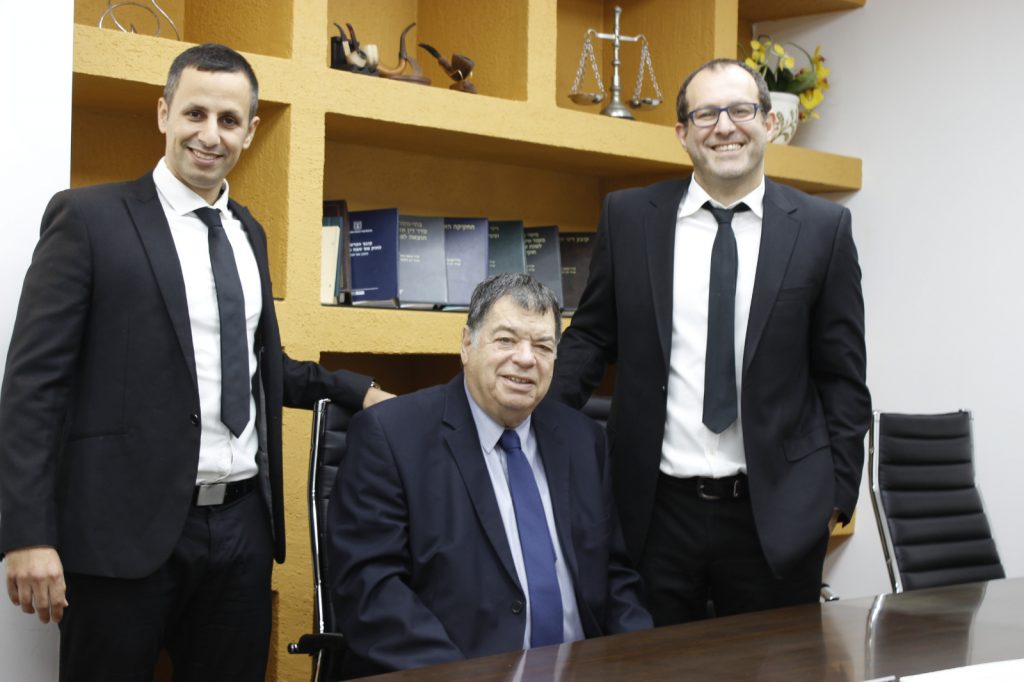 עוד יוסי לבנה במרכז צילום אלירן שמואל