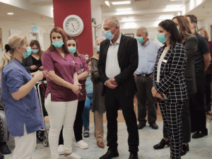 מנכ"ל משרד הבריאות נחמן אש הגיע לביקור בבית האבות הספרדי